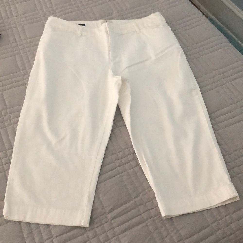 White cropped pants